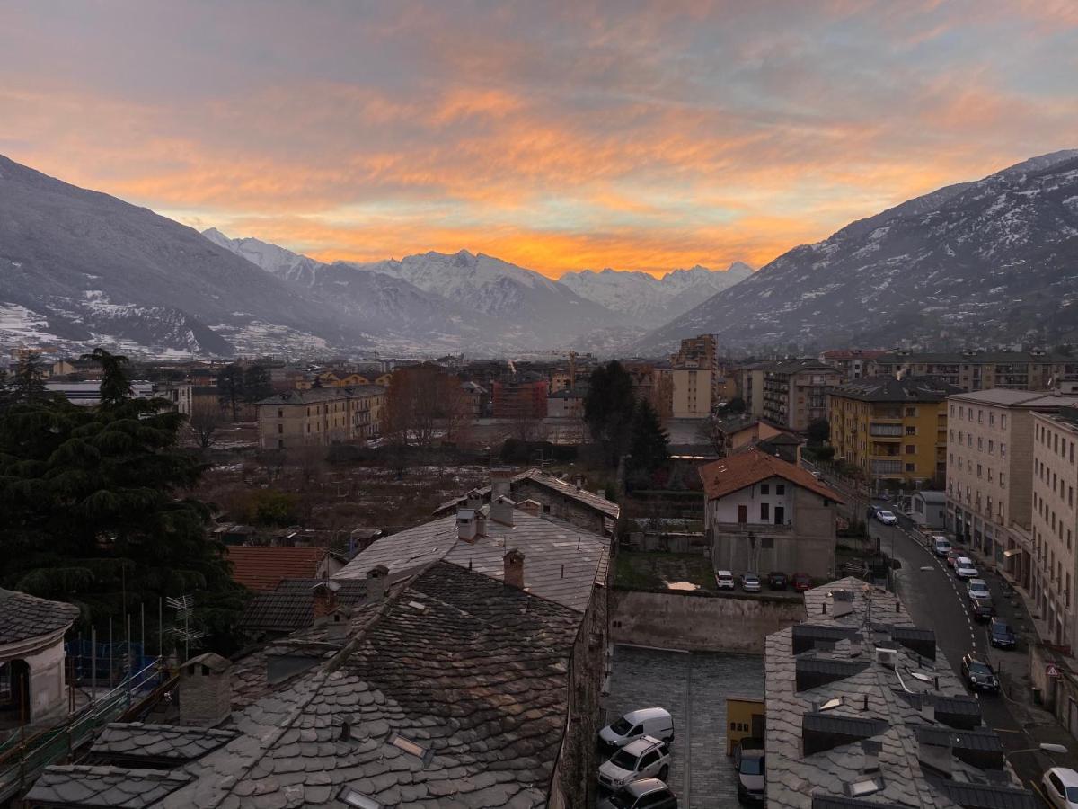 Mansarda Del Sole, Nel Cuore Di Aosta Dış mekan fotoğraf
