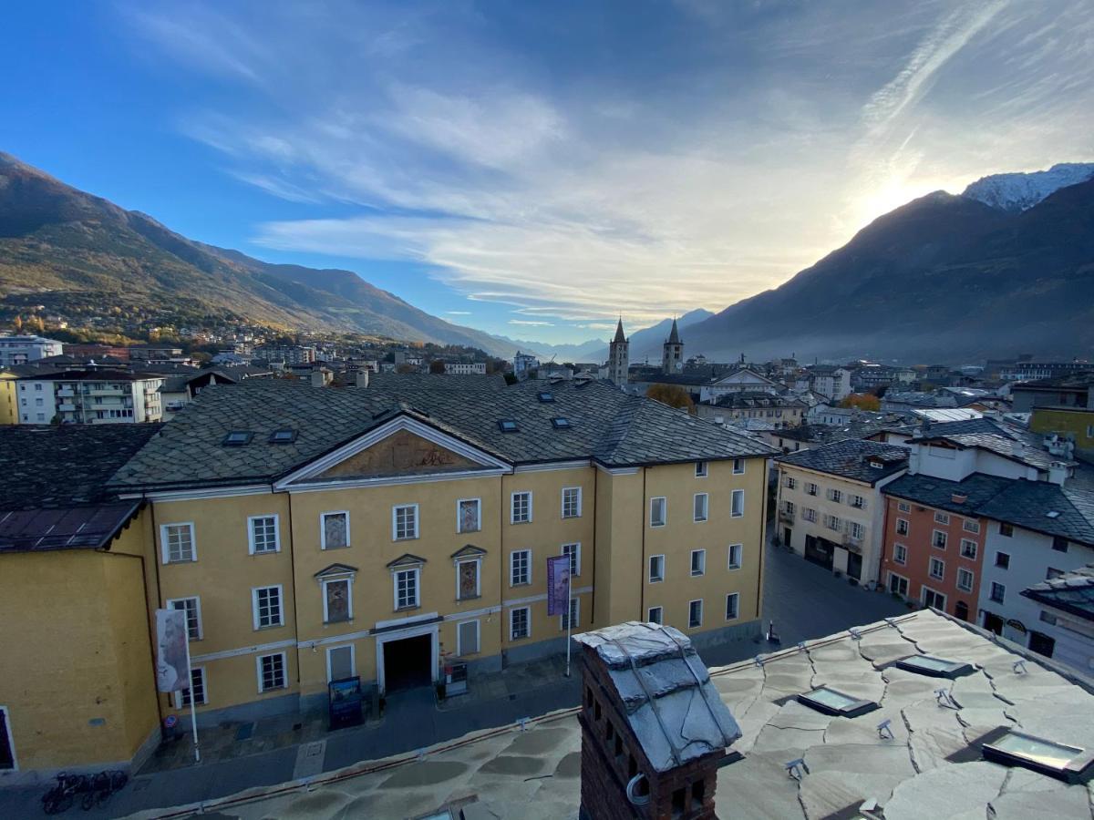 Mansarda Del Sole, Nel Cuore Di Aosta Dış mekan fotoğraf