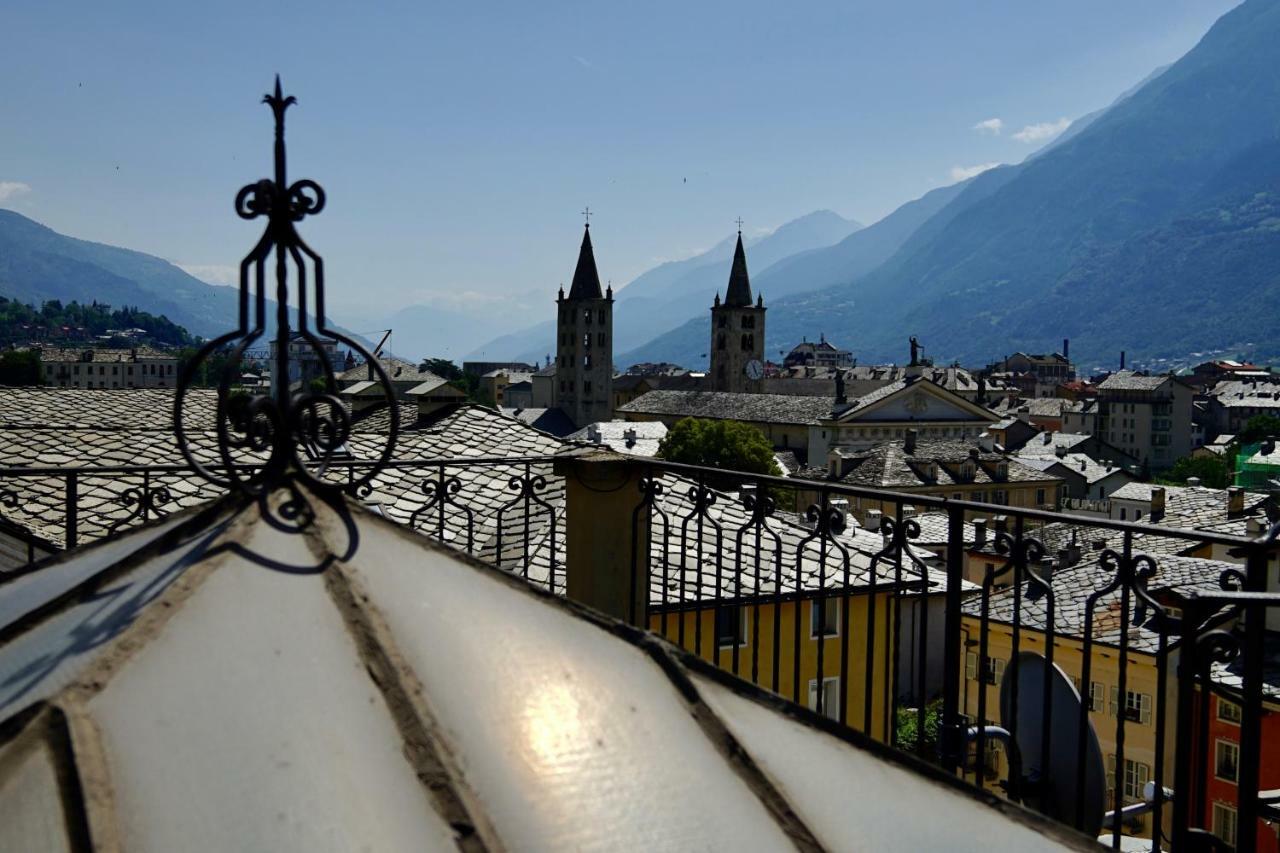 Mansarda Del Sole, Nel Cuore Di Aosta Dış mekan fotoğraf